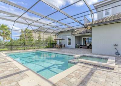 Pool and Spa - Real Estate Photography - Winter Garden