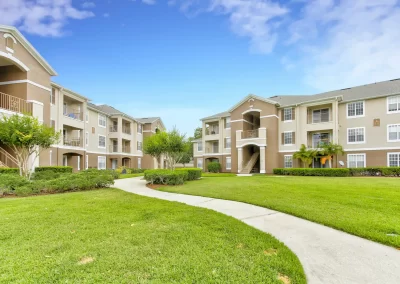 Luxury Apartment Buildings - Legends at Winter Springs