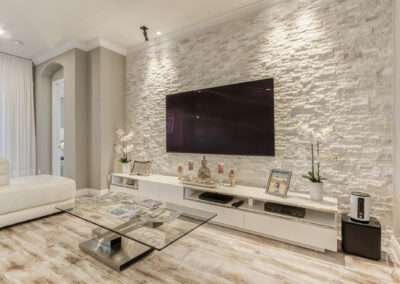 Family Room - Winter Garden